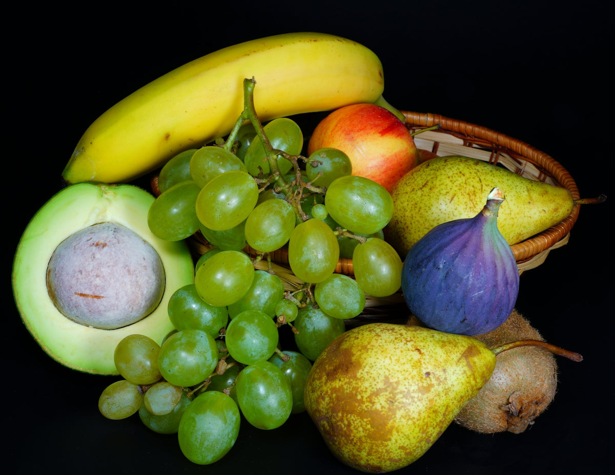green grapes and yellow banana fruit