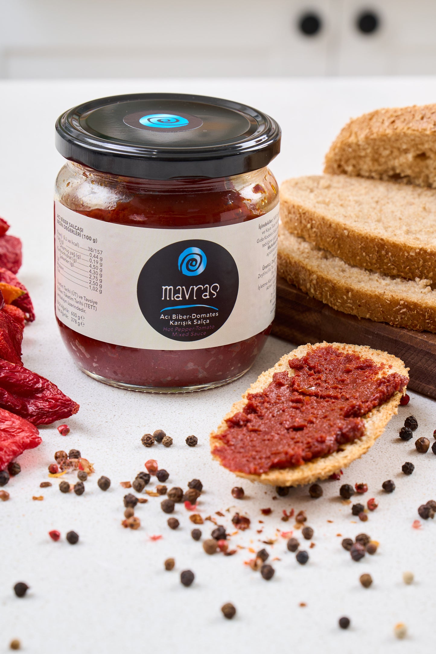 Mavras Acı Biber - Domates Karışık Salça Mavras Zeytin